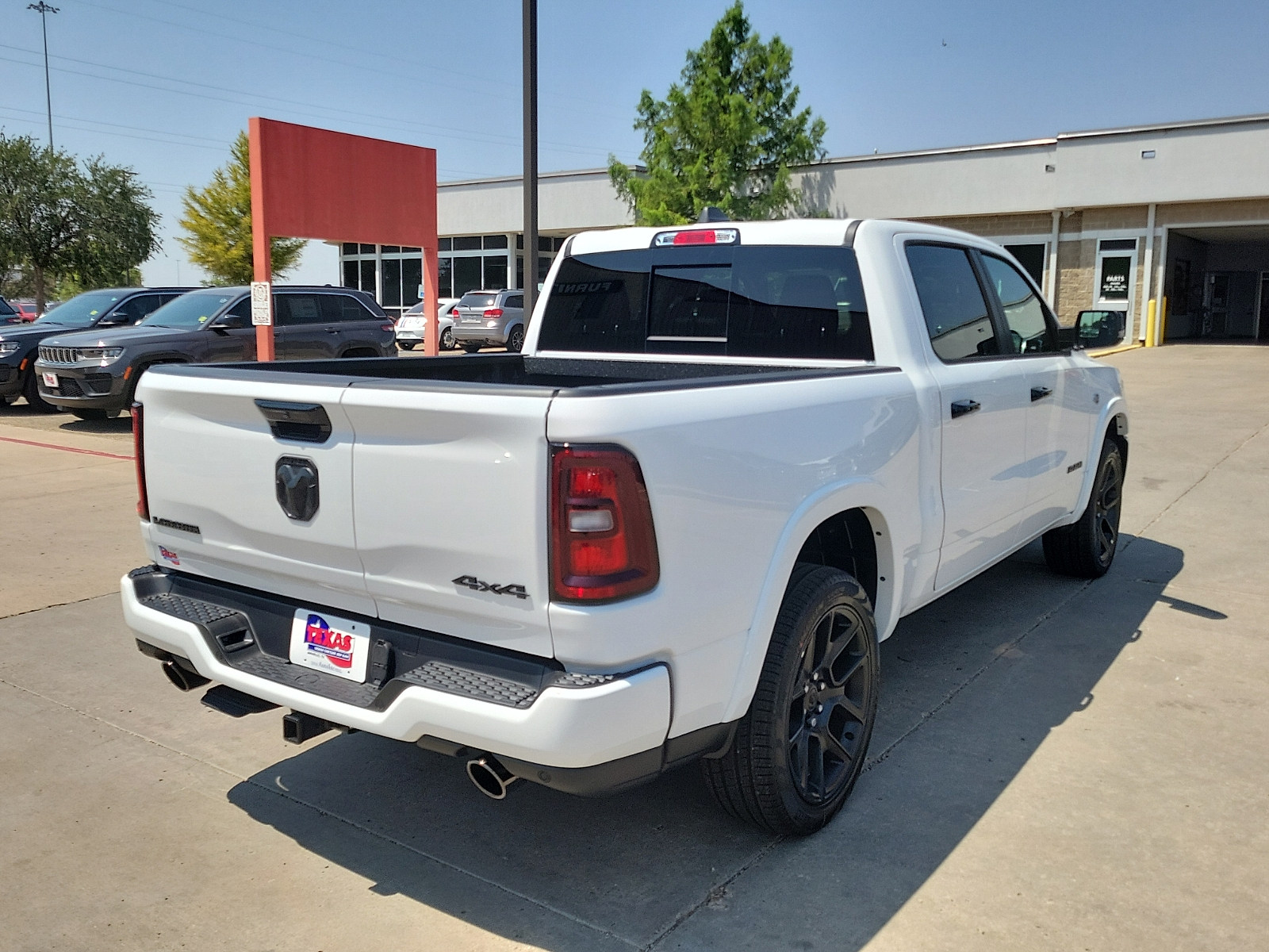 New 2026 Ram 1500 LARAMIE CREW CAB 4X4 5'7 BOX Pickup