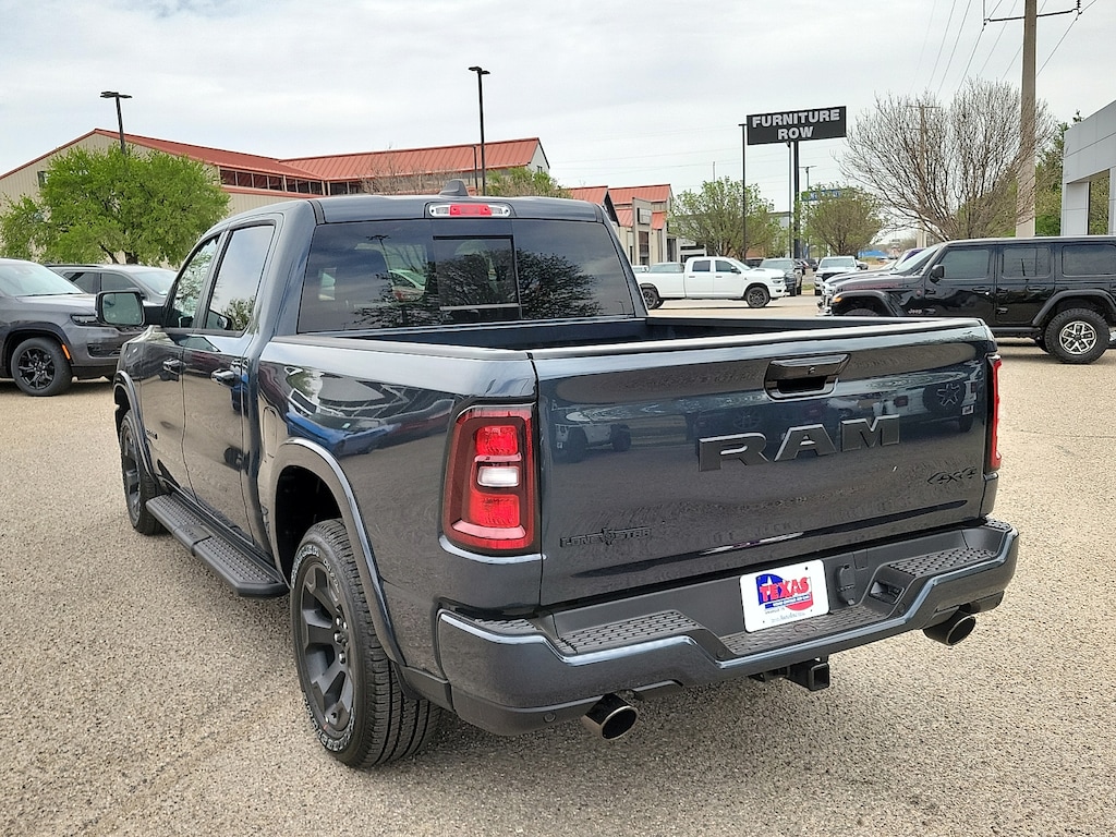 New 2026 Ram 1500 LONE STAR CREW CAB 4X4 5'7 BOX Pickup