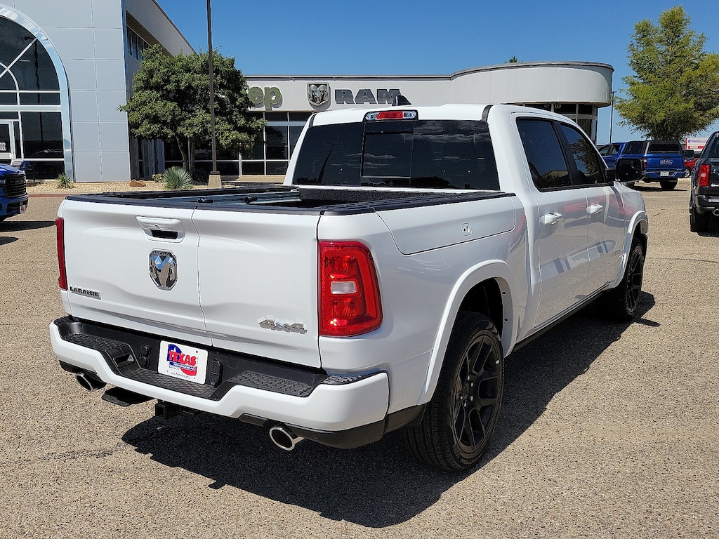 New 2026 Ram 1500 LARAMIE CREW CAB 4X4 5'7 BOX Pickup