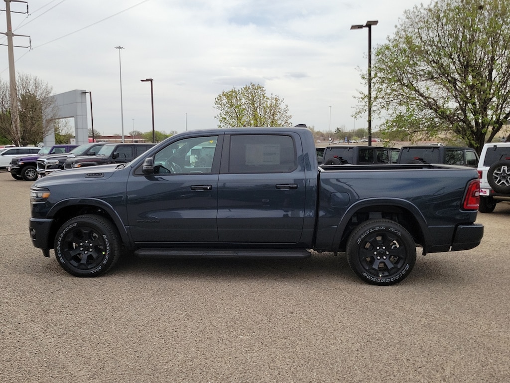 New 2026 Ram 1500 LONE STAR CREW CAB 4X4 5'7 BOX Pickup