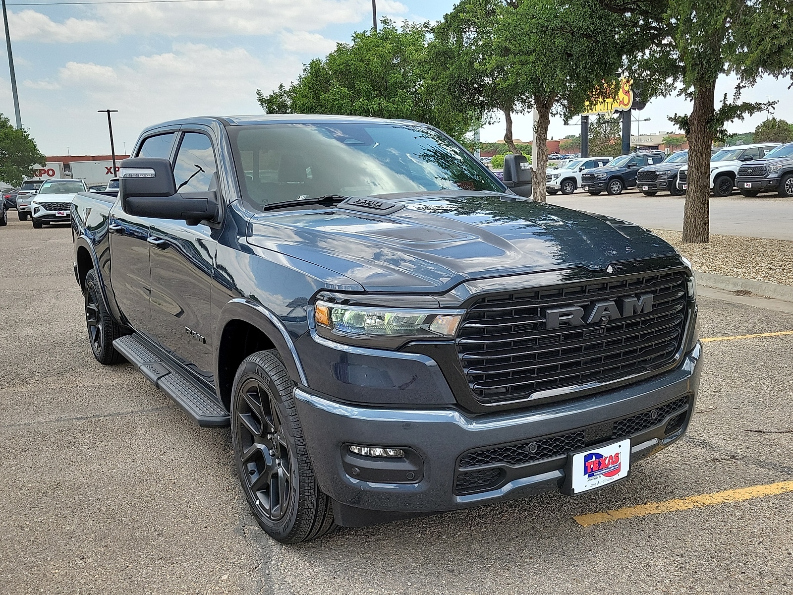 2026 RAM 1500 Laramie - Photo 6