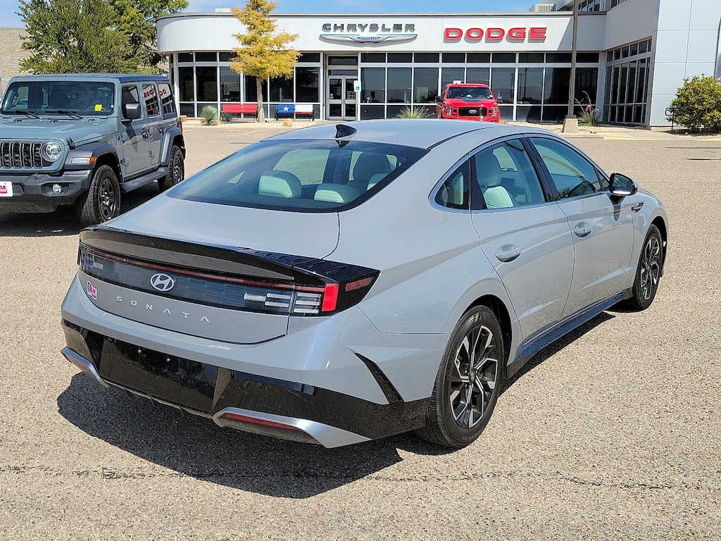 Used 2025 Hyundai Sonata SEL Sedan