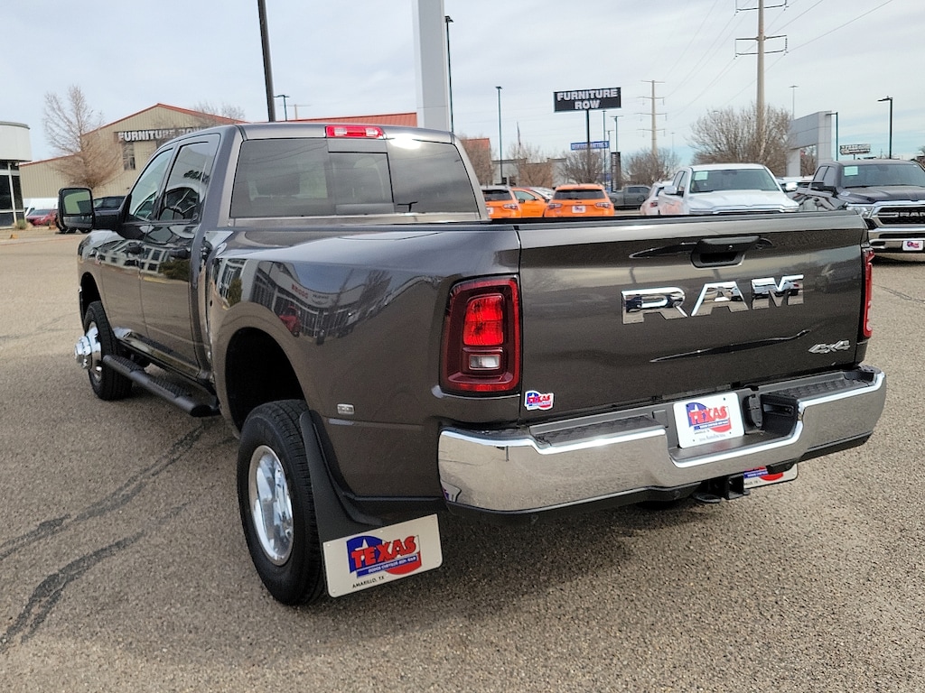 New 2026 Ram 3500 TRADESMAN CREW CAB 4X4 8' BOX Pickup