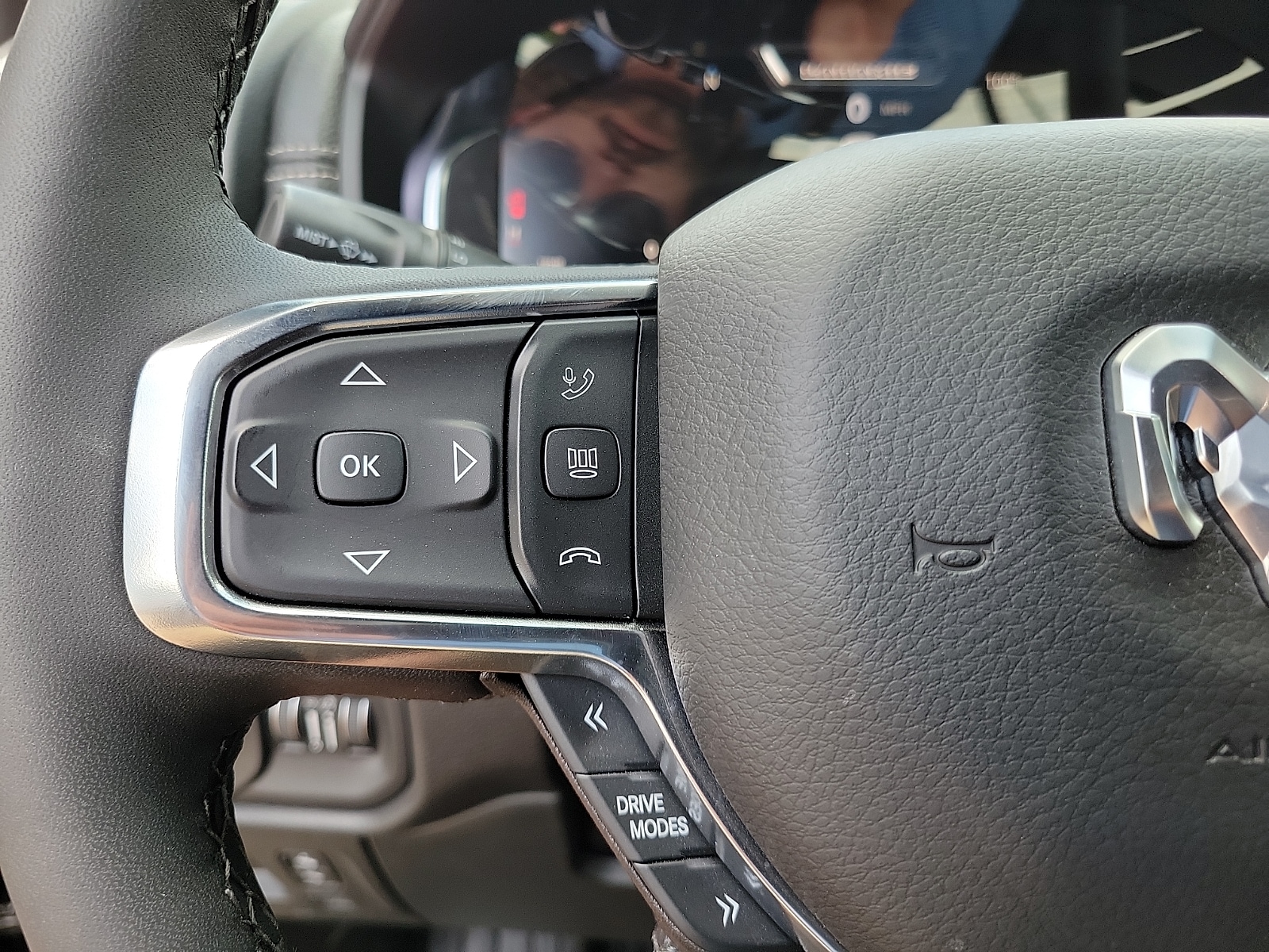 2026 RAM 1500 Laramie - Photo 20
