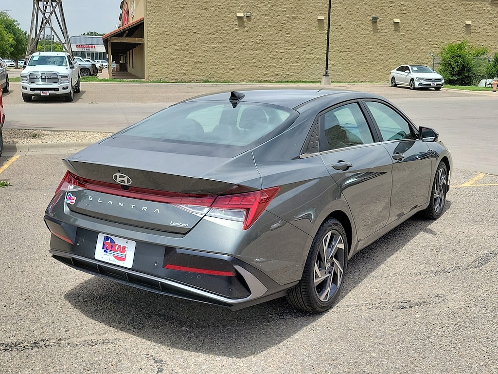 Used 2024 Hyundai Elantra Limited Sedan
