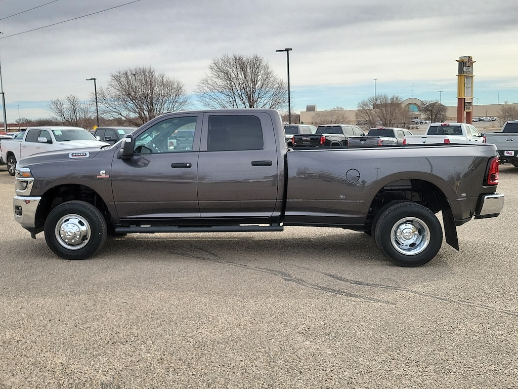 New 2026 Ram 3500 TRADESMAN CREW CAB 4X4 8' BOX Pickup