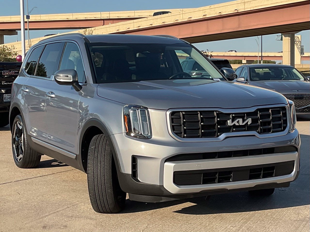Used 2025 Kia Telluride S SUV