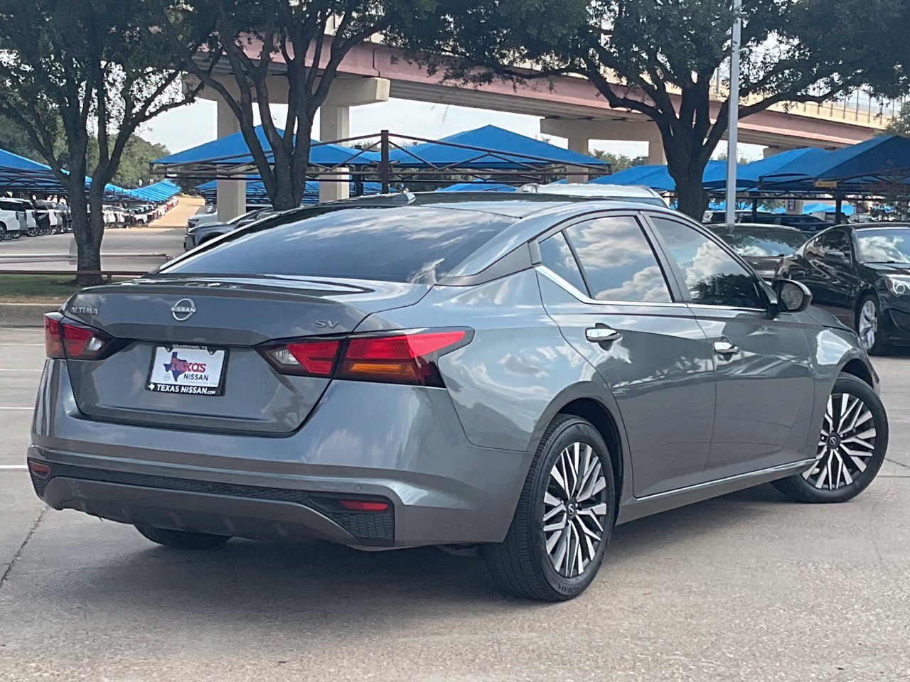 Used 2024 Nissan Altima 2.5 SV Sedan
