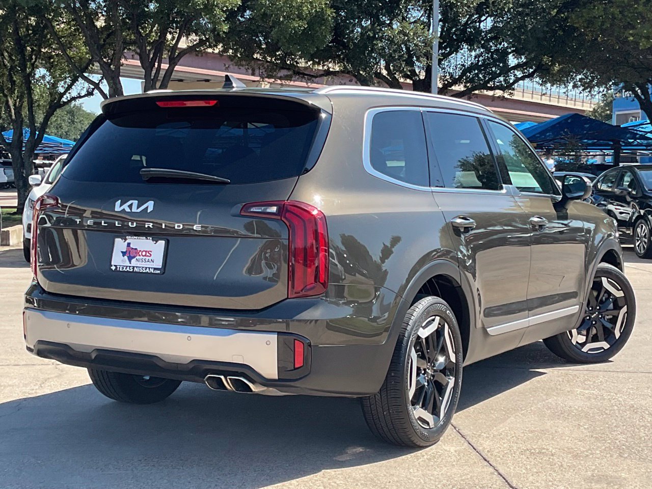 Used 2025 Kia Telluride S SUV