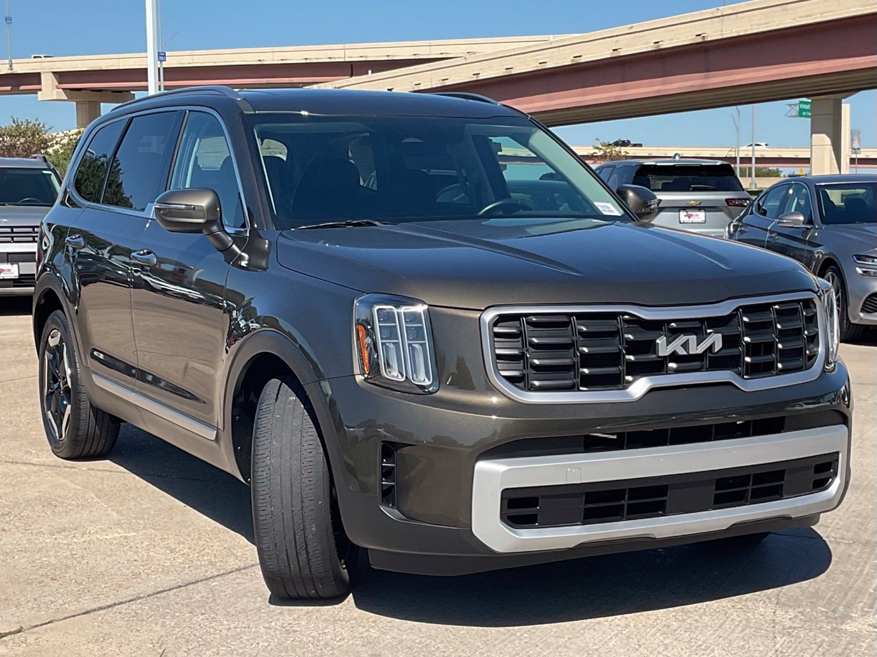 Used 2025 Kia Telluride S SUV