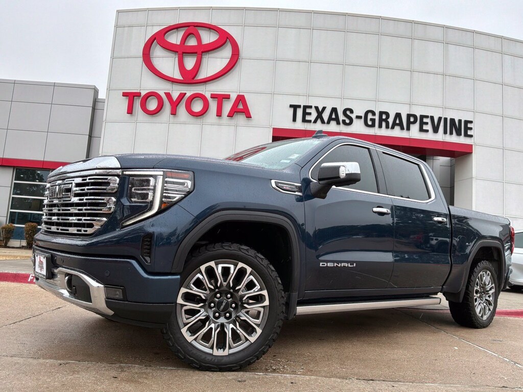 Used 2023 GMC
