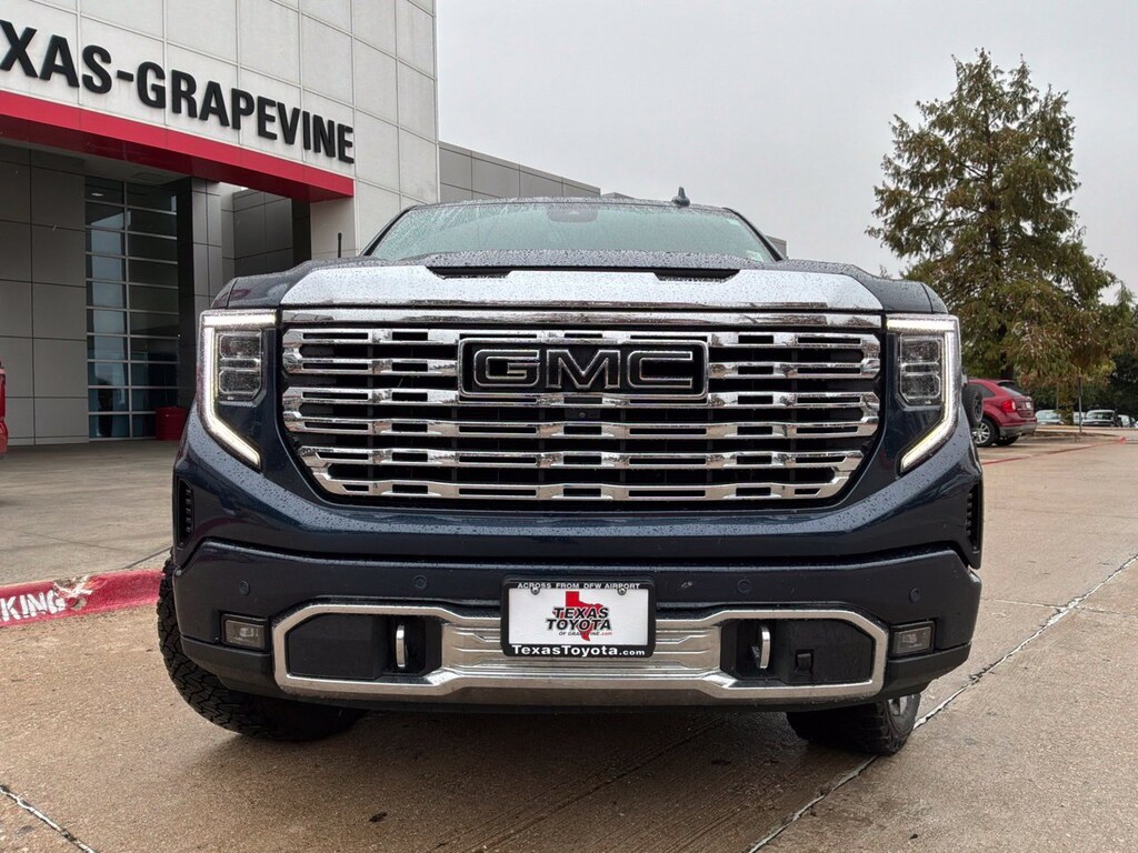 Used 2023 GMC