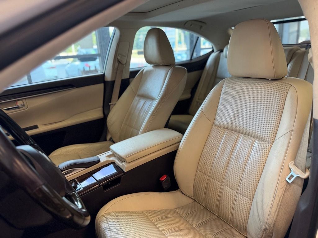 2016 Lexus ES 350 - Photo 10