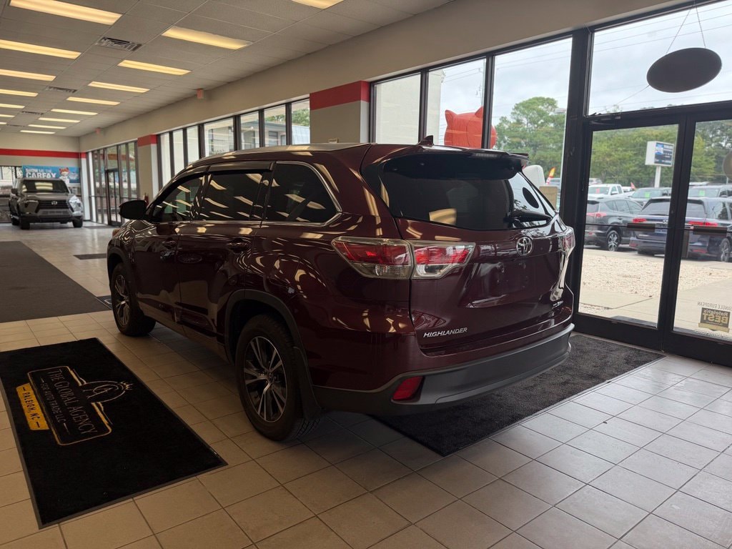 Used 2016 Toyota Highlander XLE V6 SUV