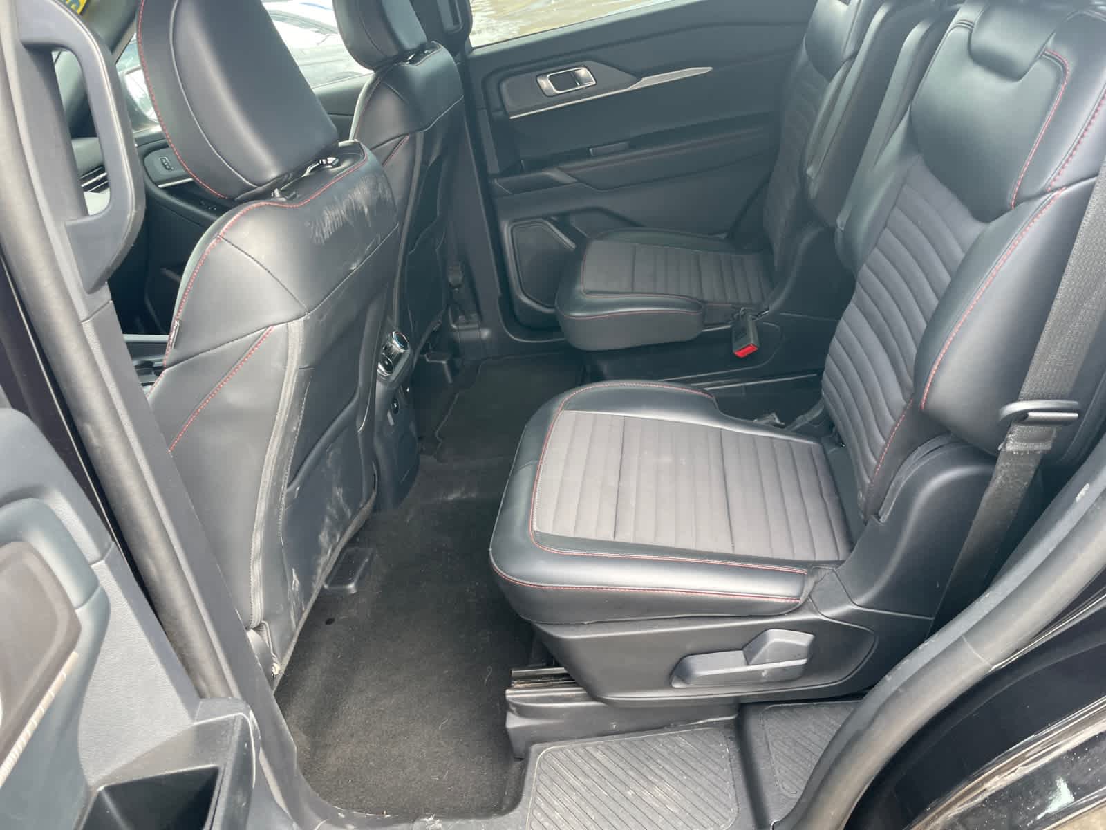 2025 Ford Explorer ST-LINE - Photo 16