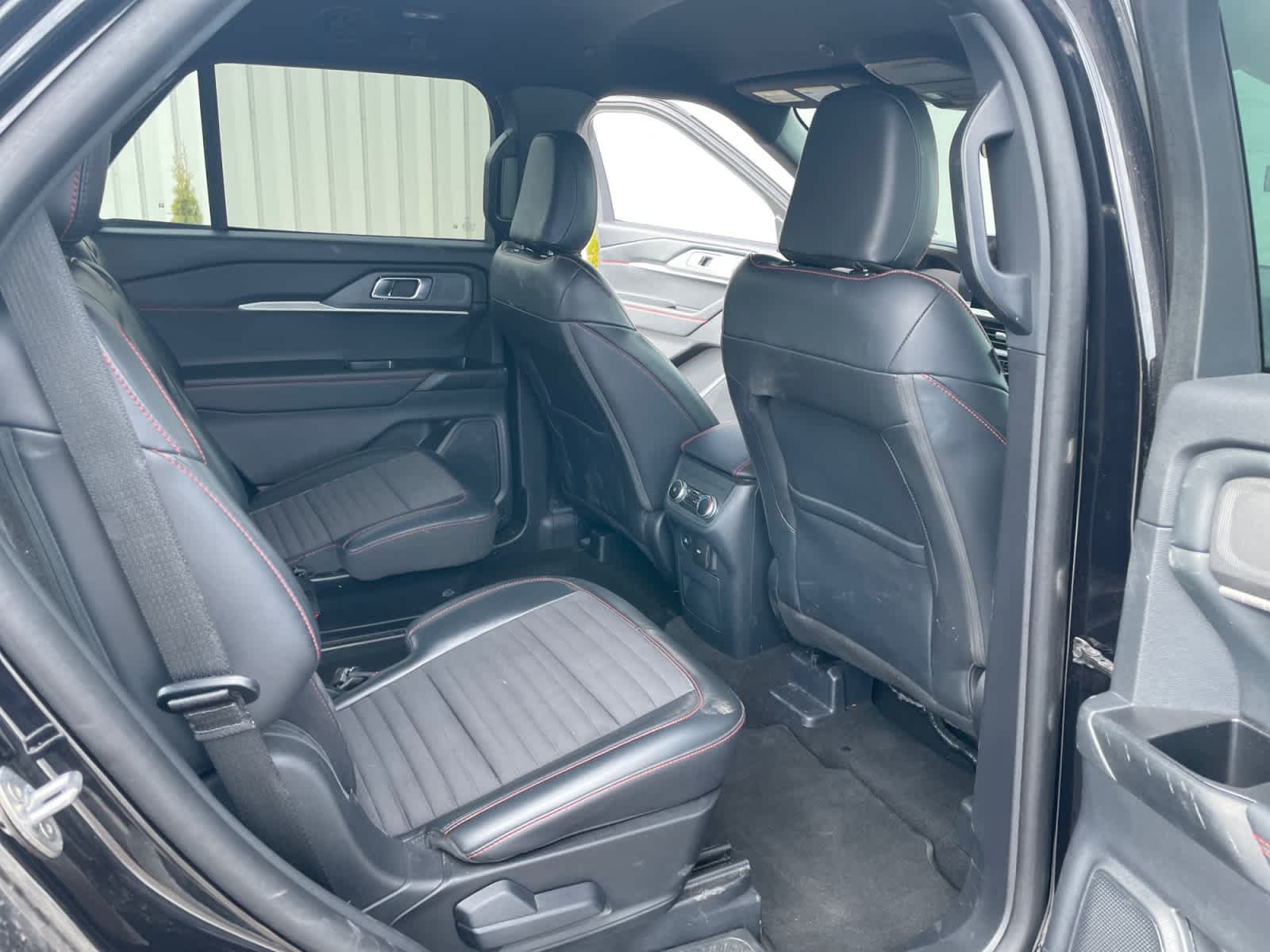 2025 Ford Explorer ST-LINE - Photo 18