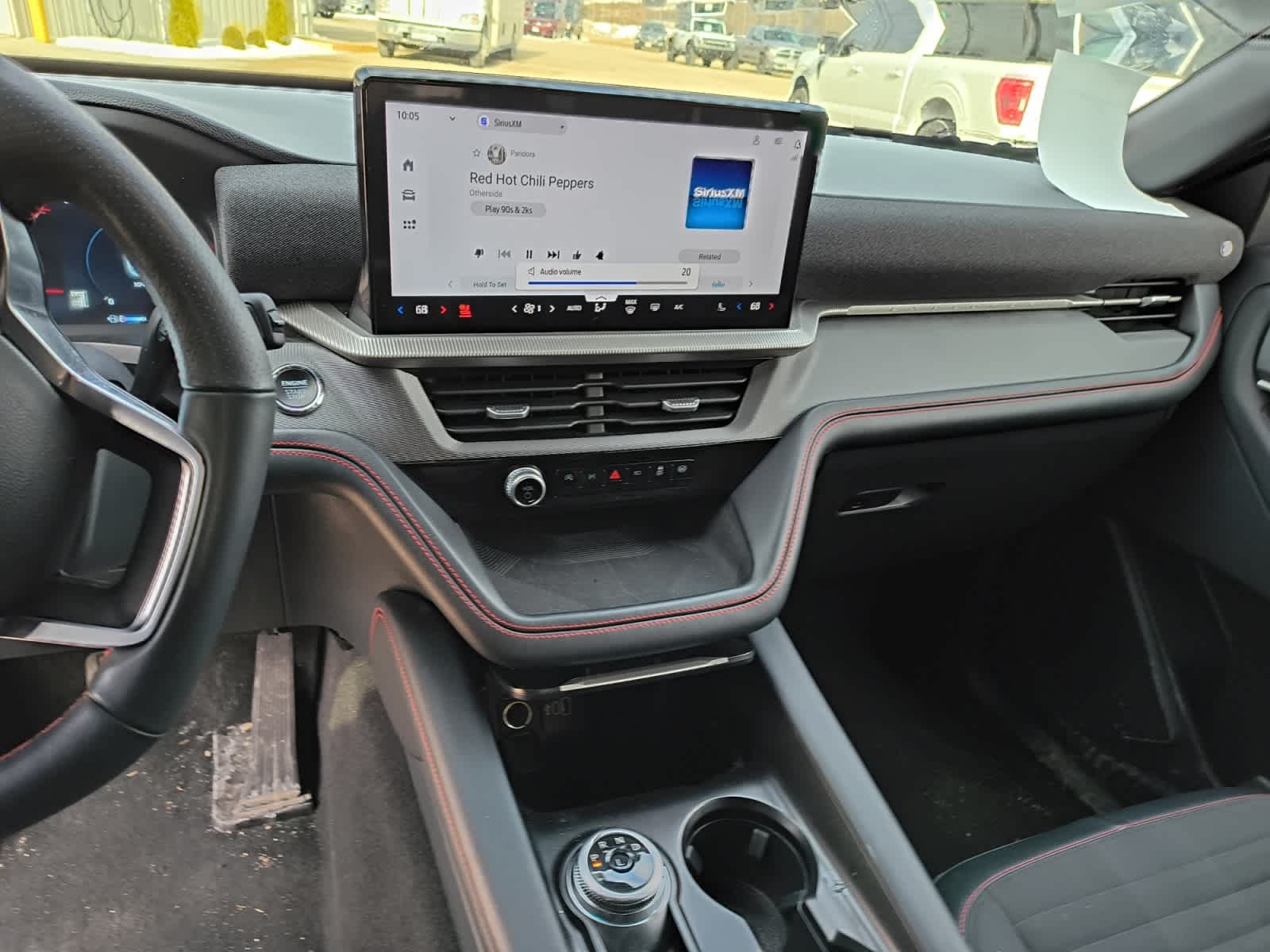 2025 Ford Explorer ST-LINE - Photo 12