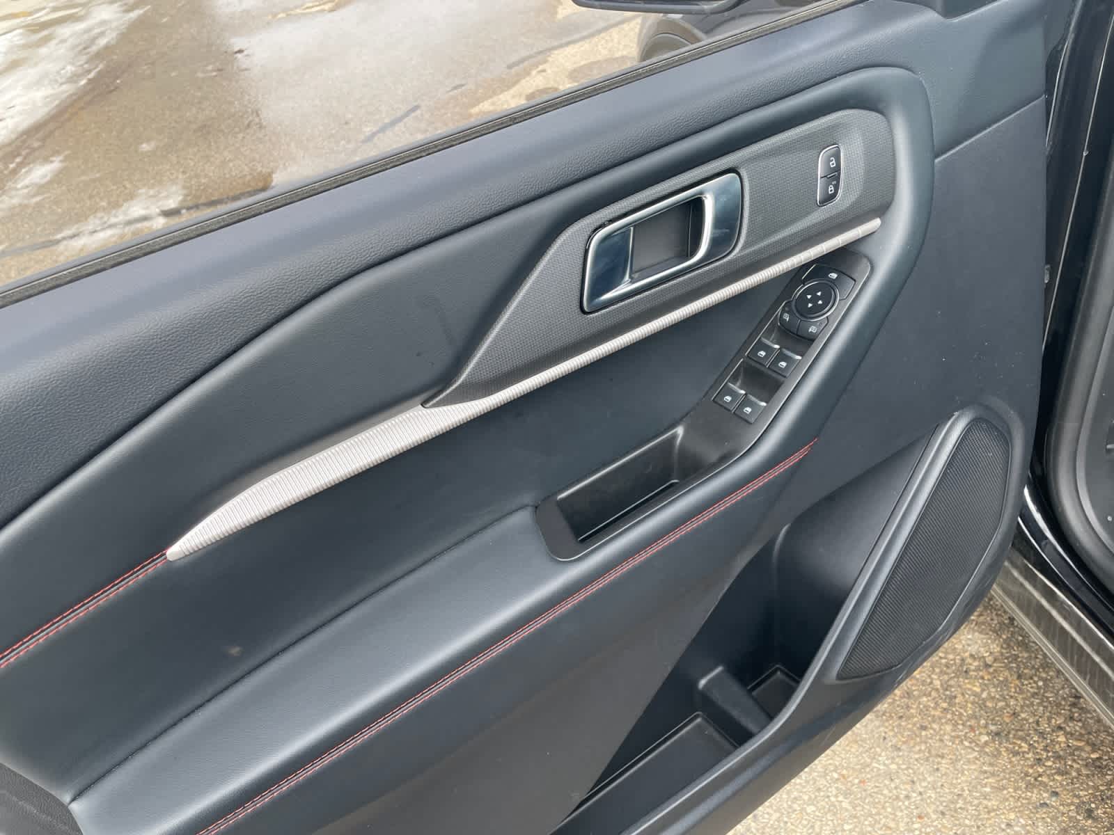 2025 Ford Explorer ST-LINE - Photo 10