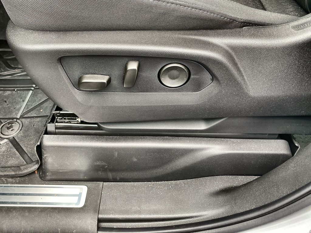2026 Chevrolet Silverado 1500 LT - Photo 15