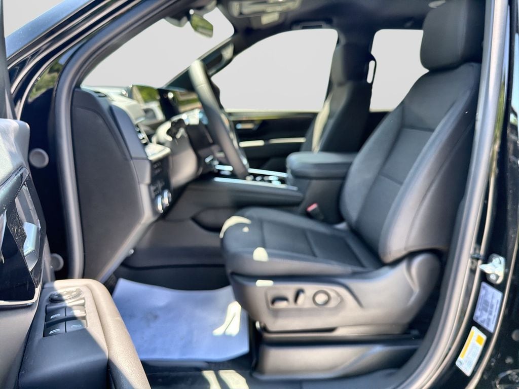 2026 Chevrolet Tahoe LS - Photo 15