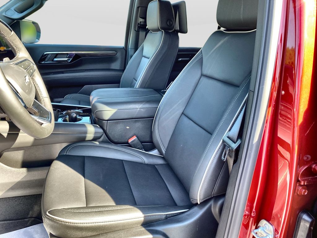 2026 Chevrolet Tahoe Premier - Photo 15