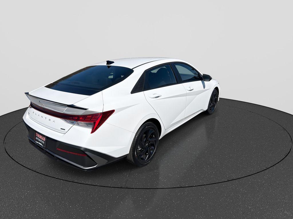 2026 Hyundai Elantra Blue - Photo 8