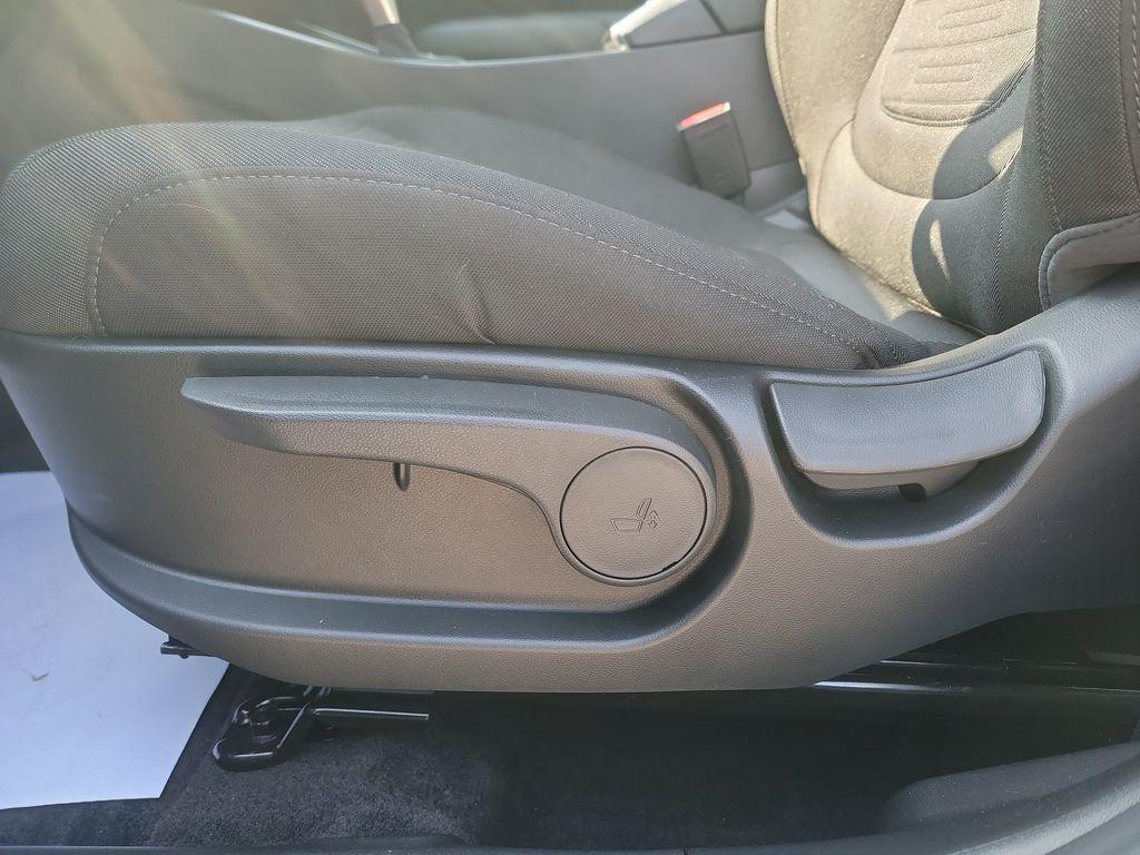 2026 Hyundai Santa Cruz SE - Photo 15