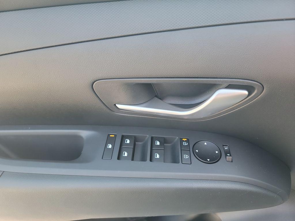 2026 Hyundai Santa Cruz SE - Photo 16