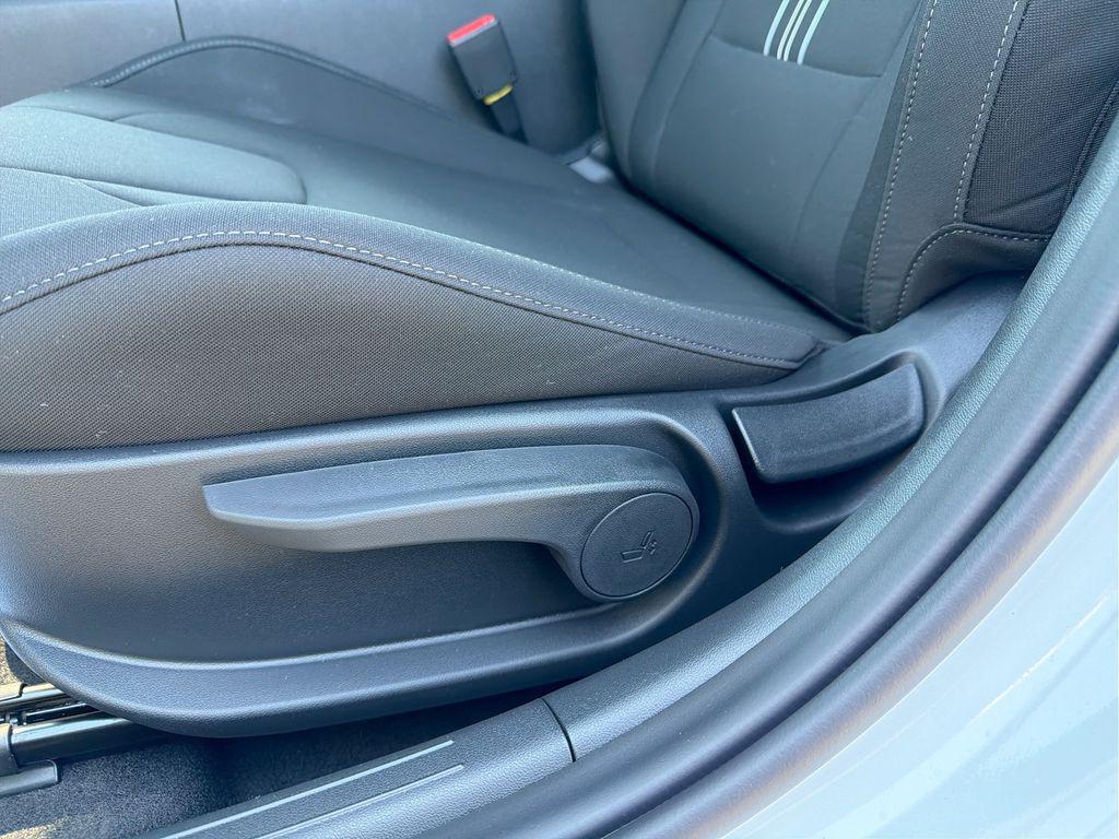 2026 Hyundai Elantra Blue - Photo 16