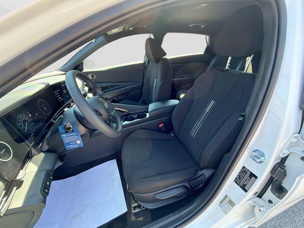 2026 Hyundai Elantra Blue - Photo 15