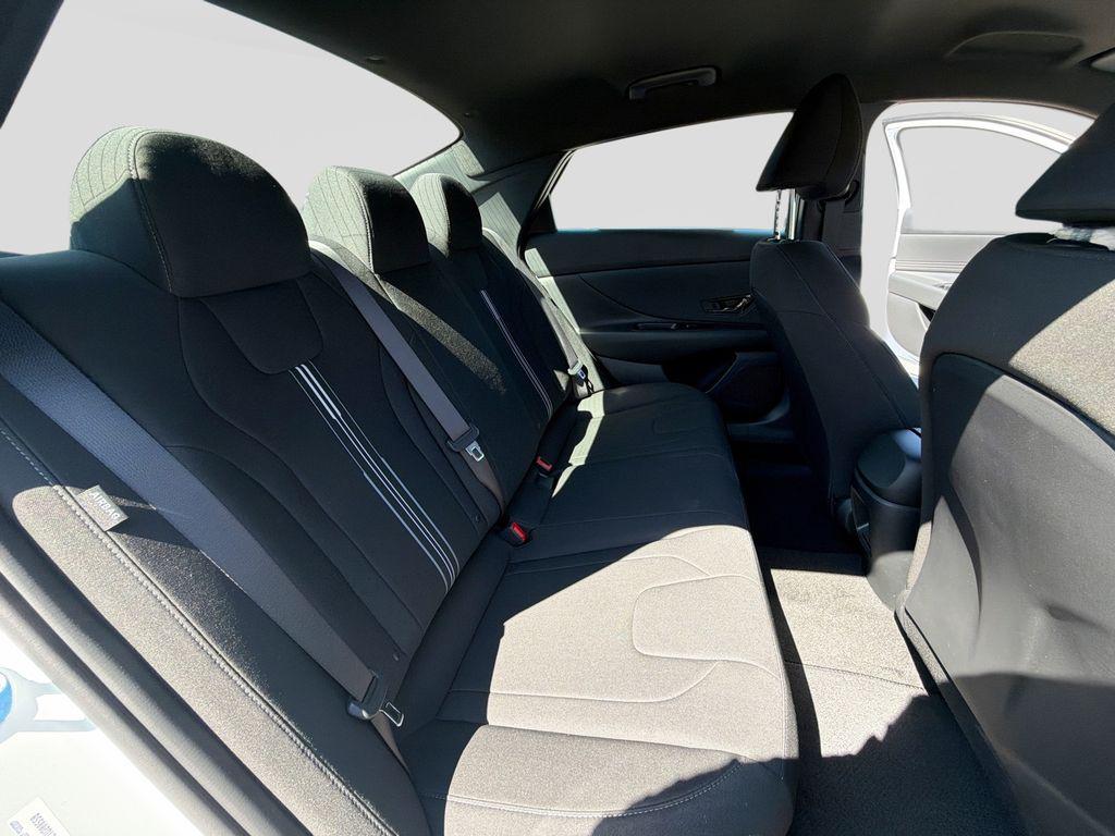 2026 Hyundai Elantra Blue - Photo 30