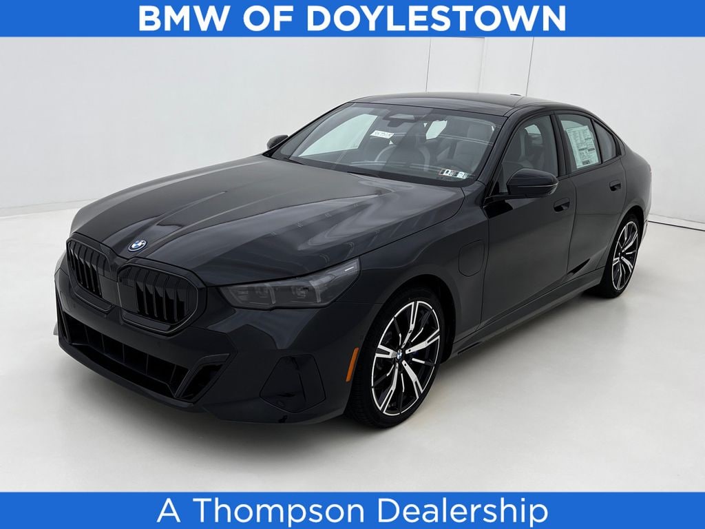 New 2027 BMW 5 Series 550e xDrive Sedan