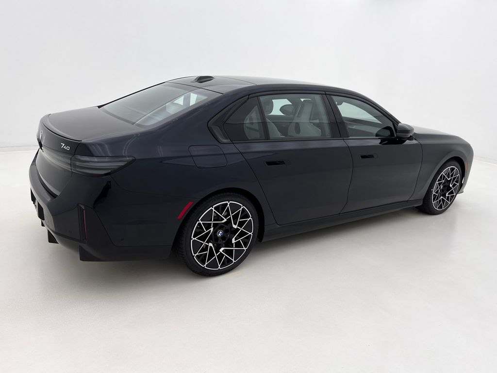 New 2027 BMW 7 Series xDrive Sedan