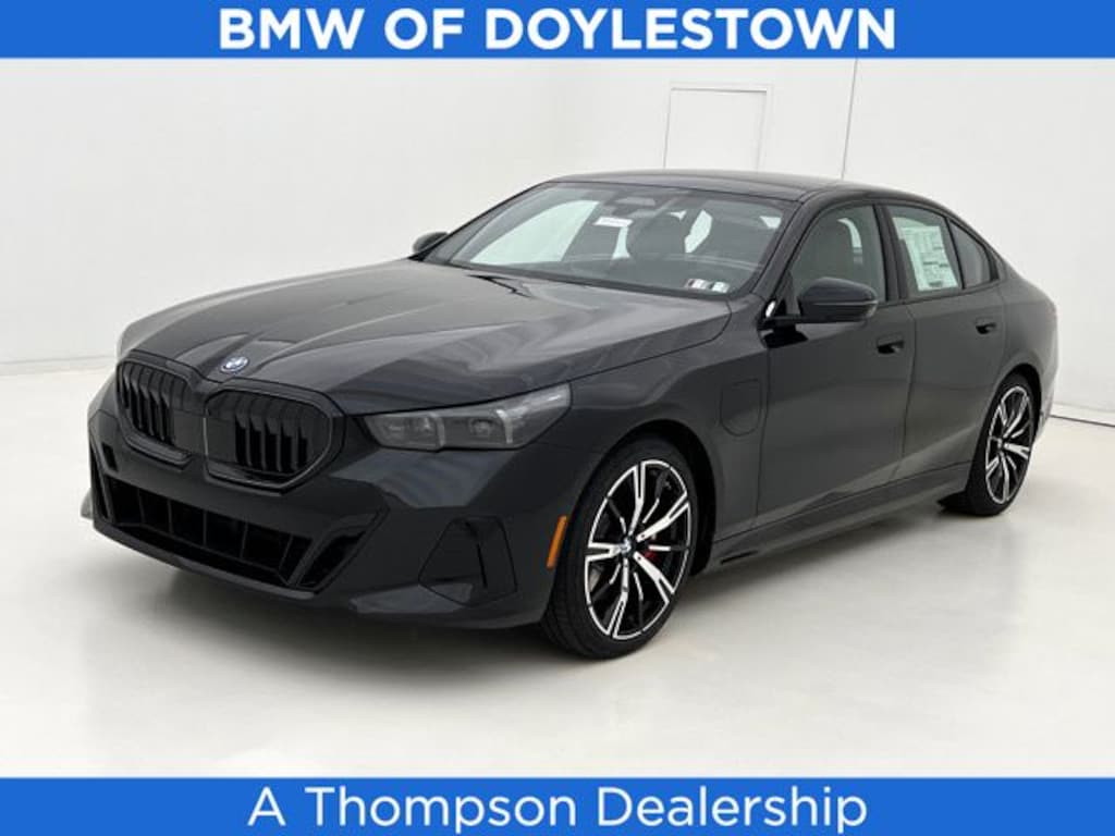 New 2027 BMW 550e xDrive Sedan