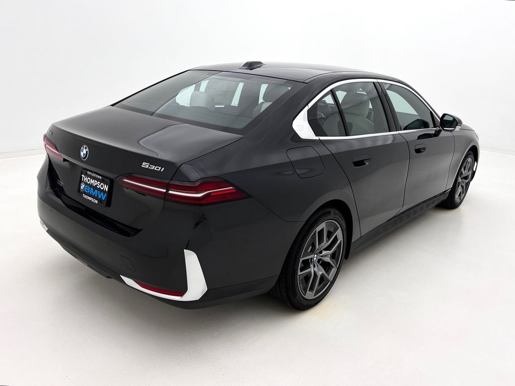Used 2027 BMW 5 Series 530i xDrive Sedan
