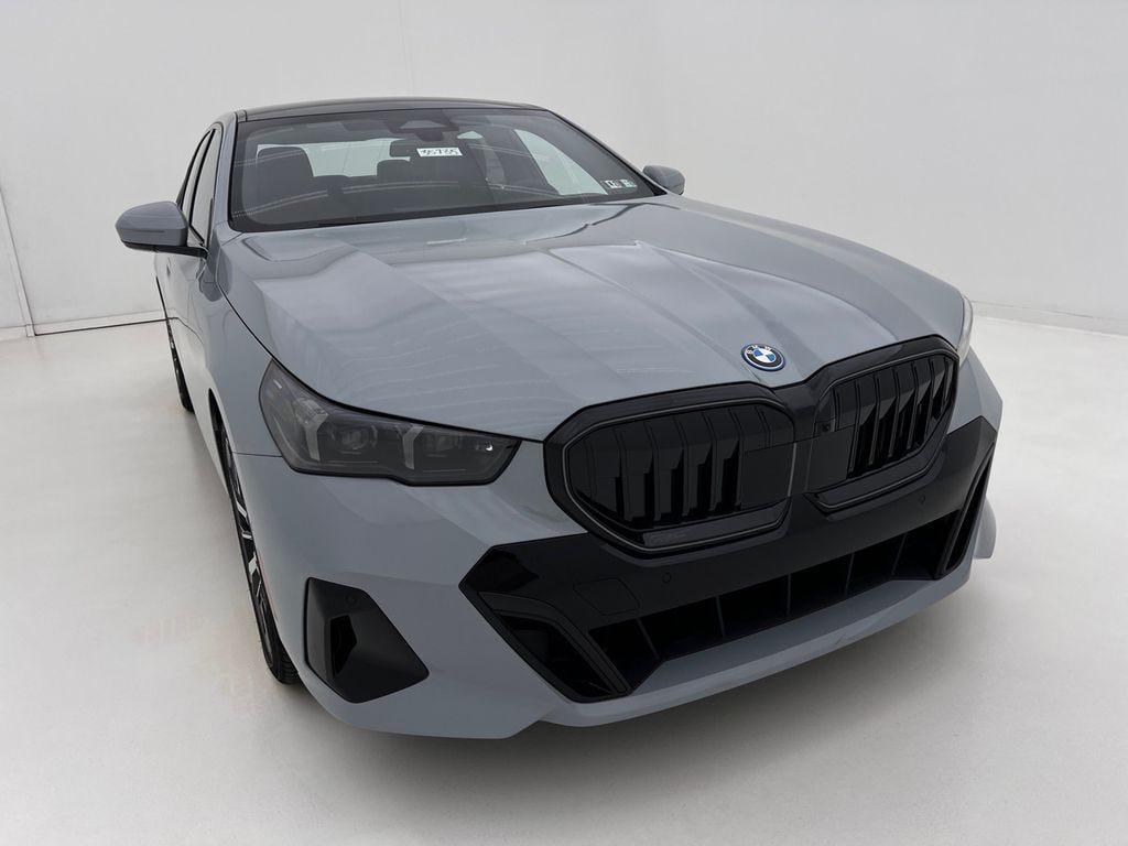 New 2027 BMW 5 Series 550e xDrive Sedan