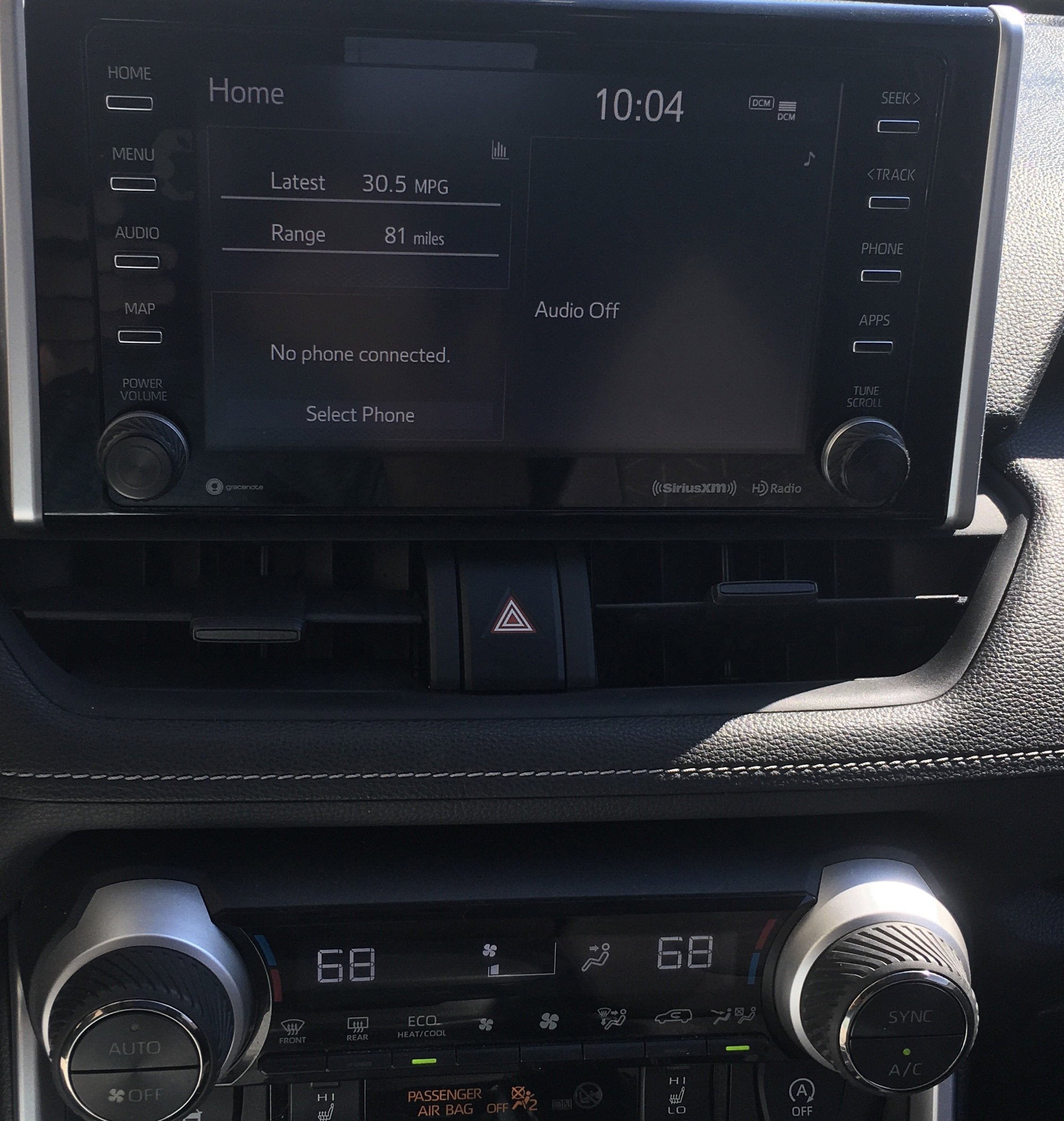 2020 Toyota RAV4 XLE - Photo 14