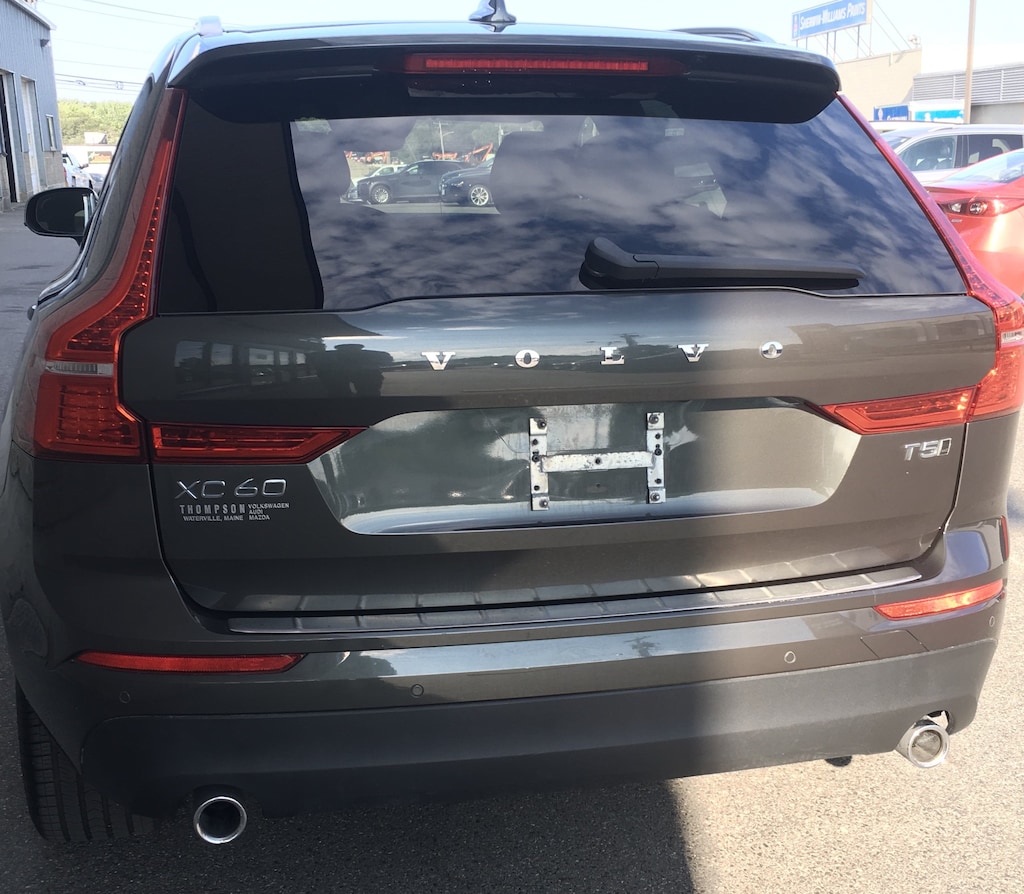 Used 2021 Volvo XC60 Momentum SUV