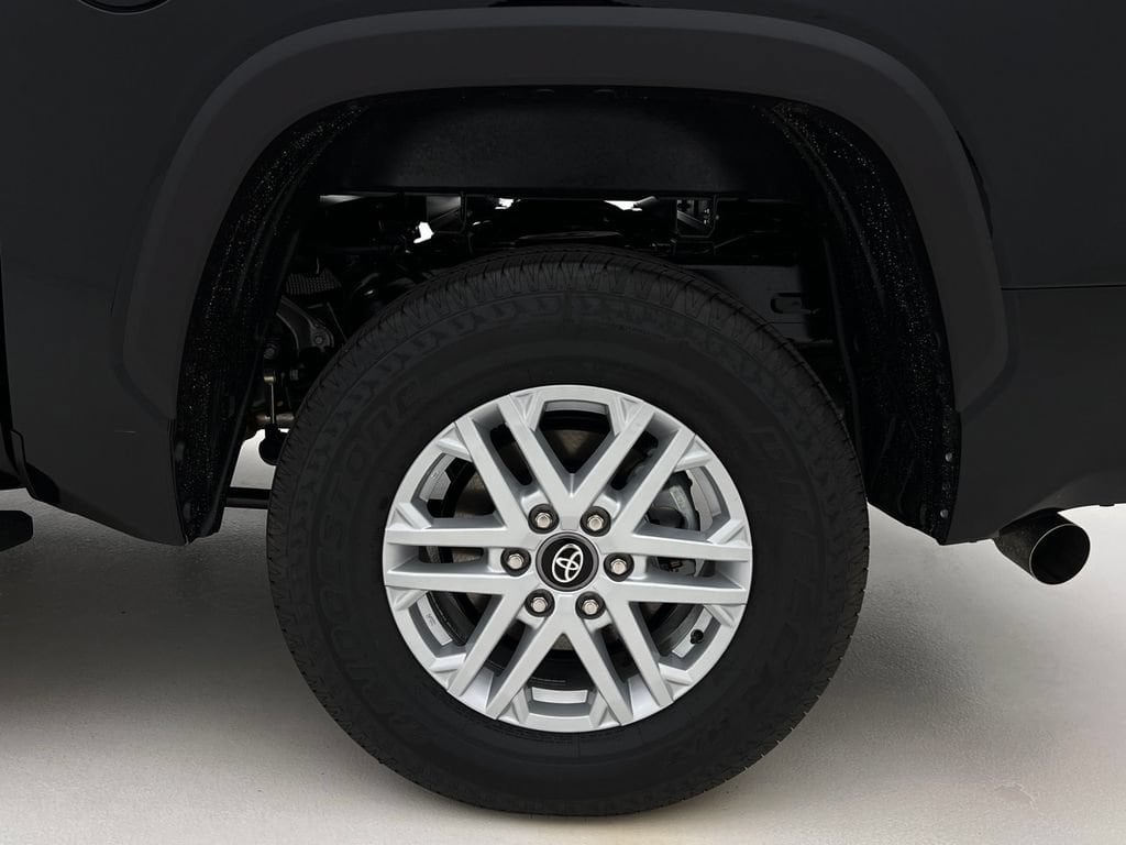 2026 Toyota Tundra SR5 - Photo 15