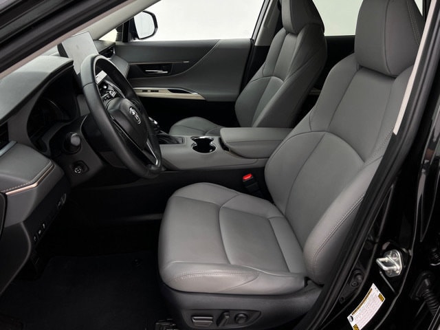 2024 Toyota Venza XLE - Photo 11