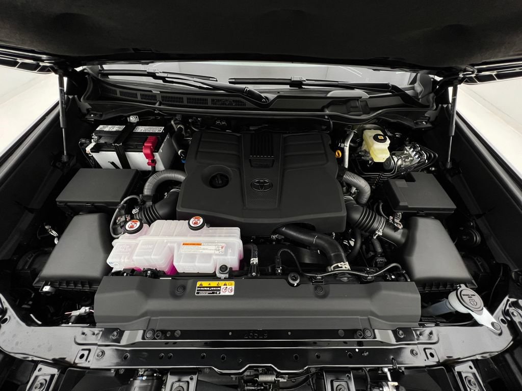 2026 Toyota Tundra SR5 - Photo 14