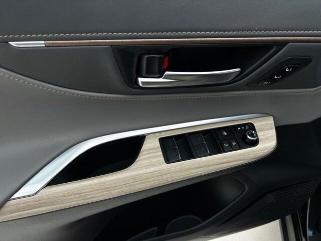 2024 Toyota Venza XLE - Photo 22