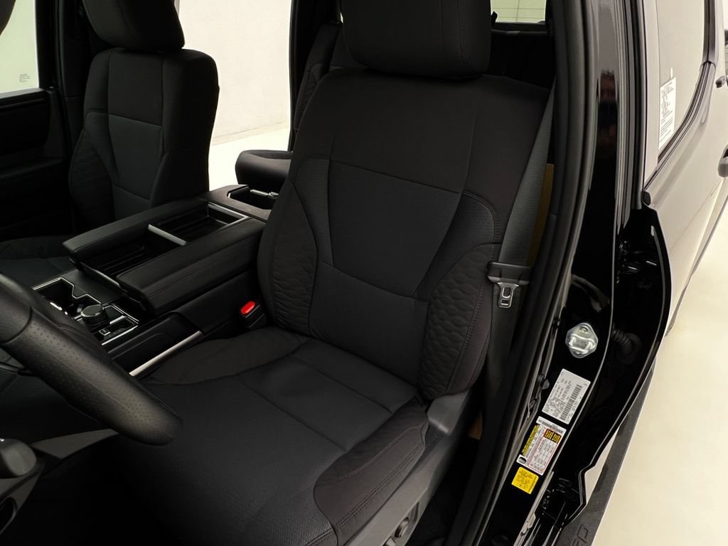 2026 Toyota Tundra SR5 - Photo 8