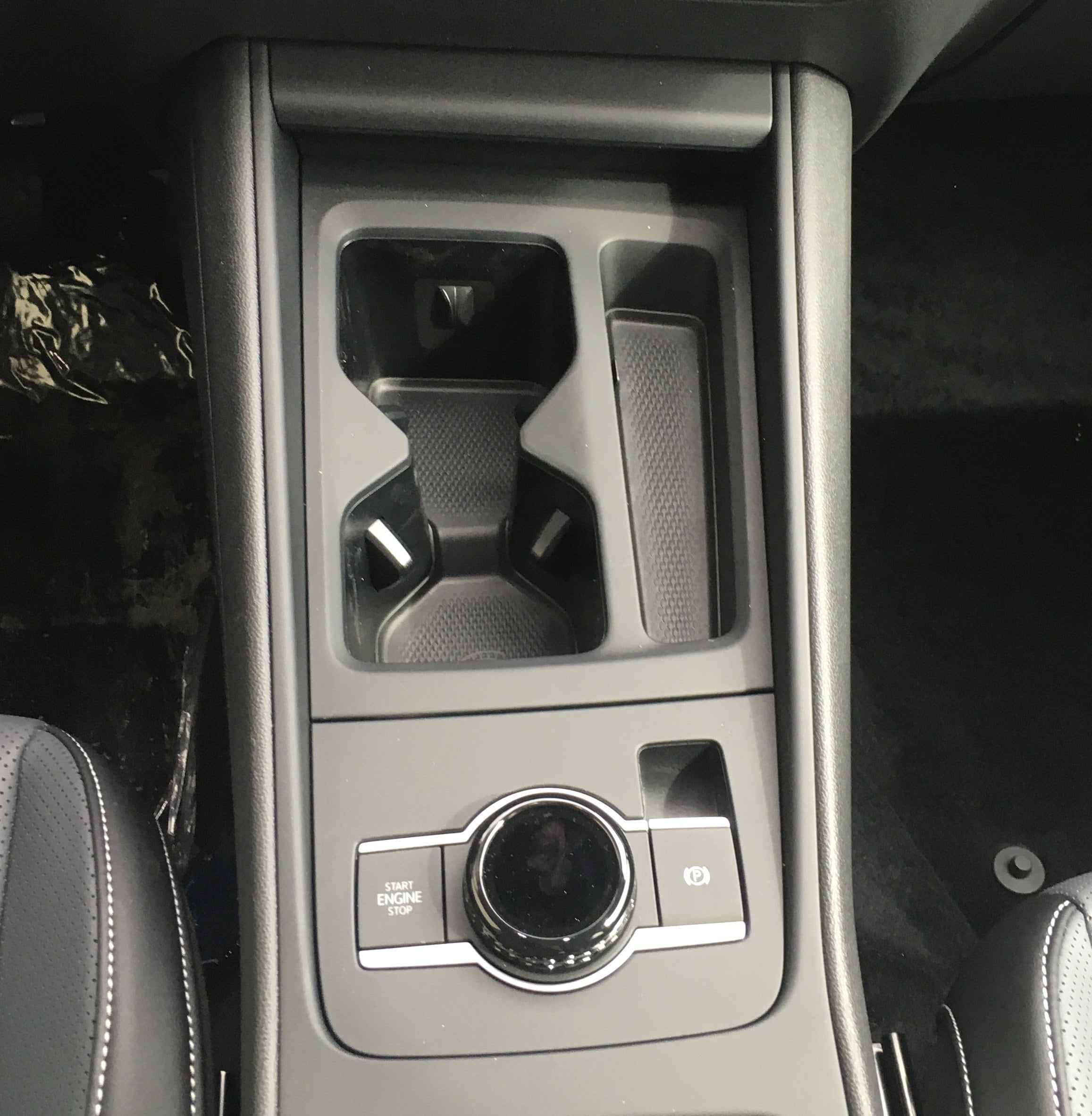 2026 Volkswagen Tiguan SE - Photo 11