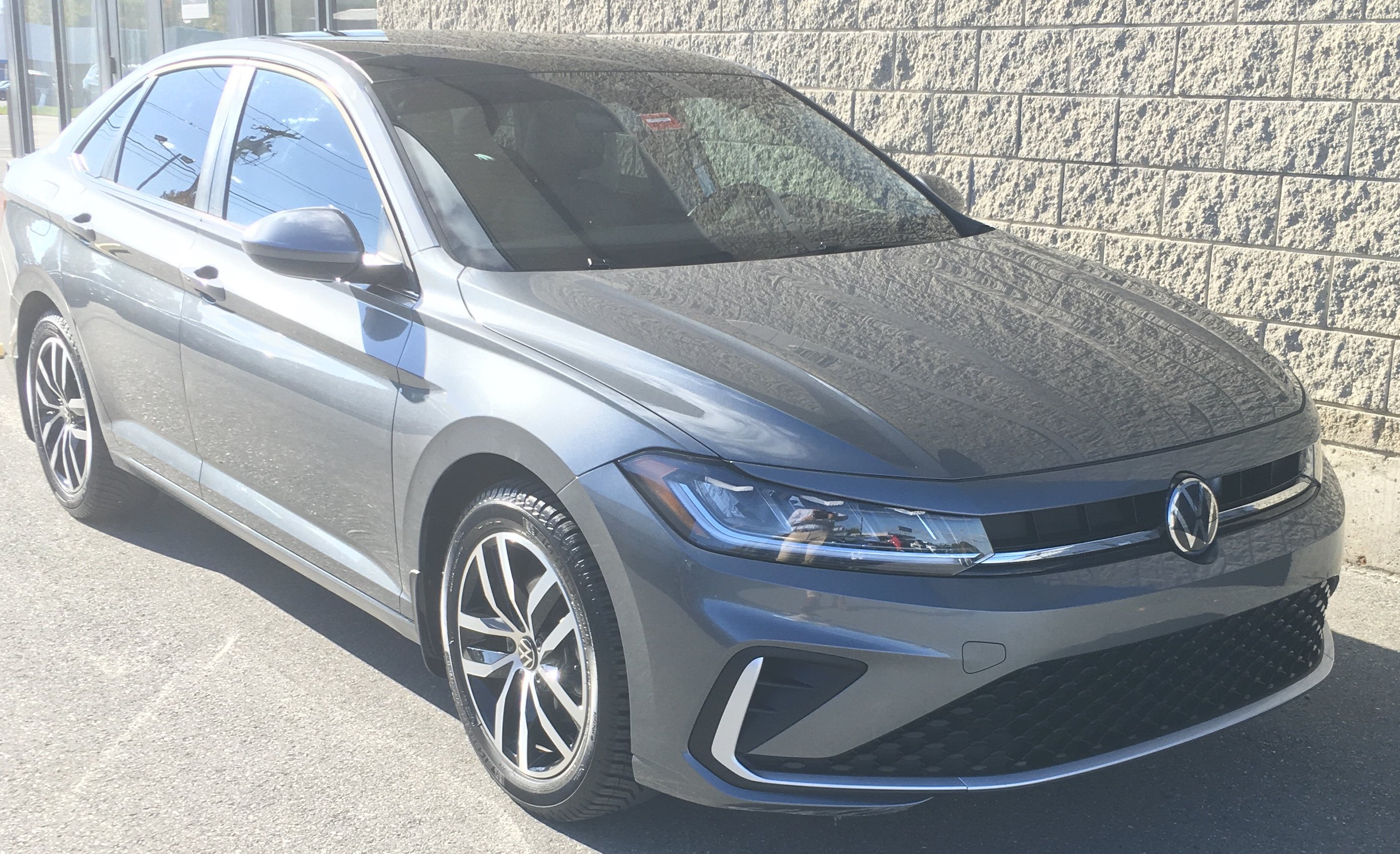 Certified 2025 Volkswagen Jetta SE Sedan