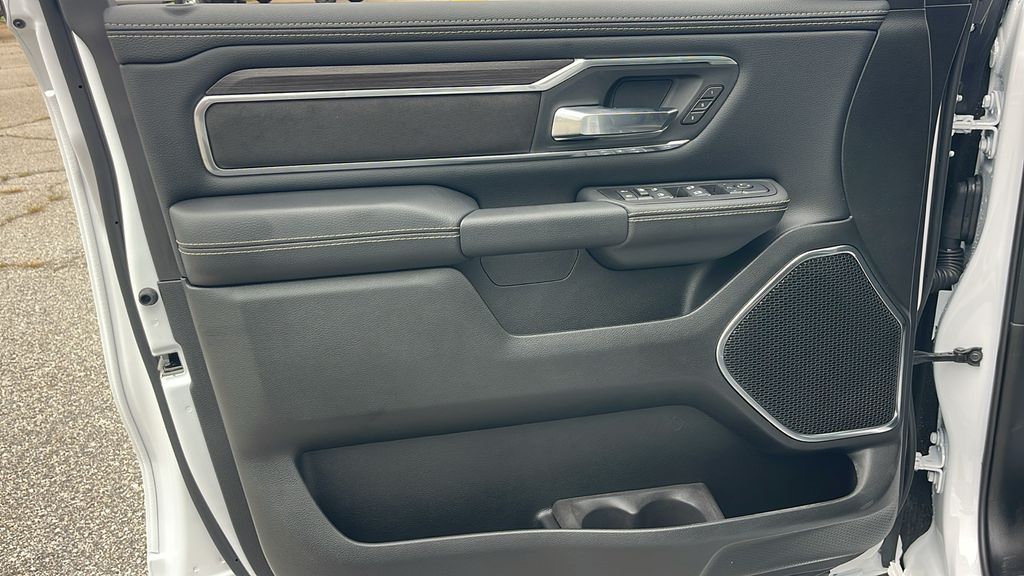 2026 RAM 1500 Laramie - Photo 16