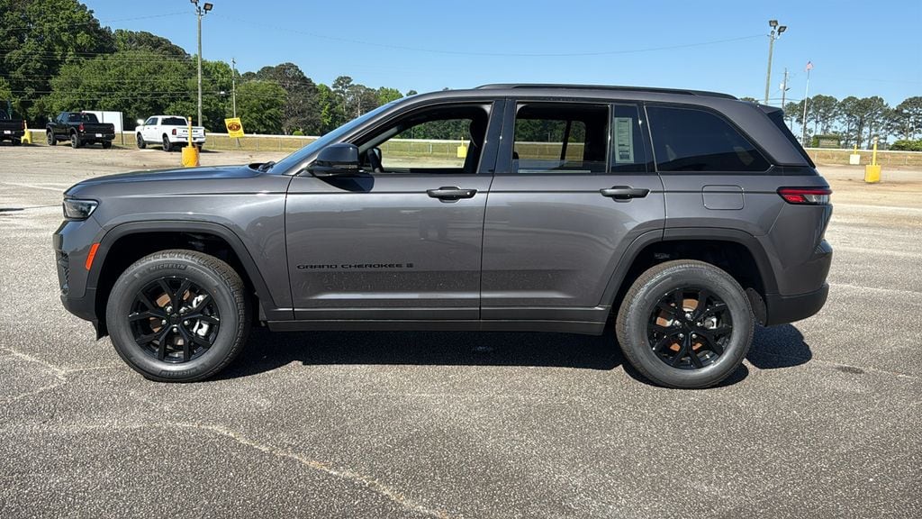 New 2025 Jeep Grand Cherokee Altitude X Sport Utility