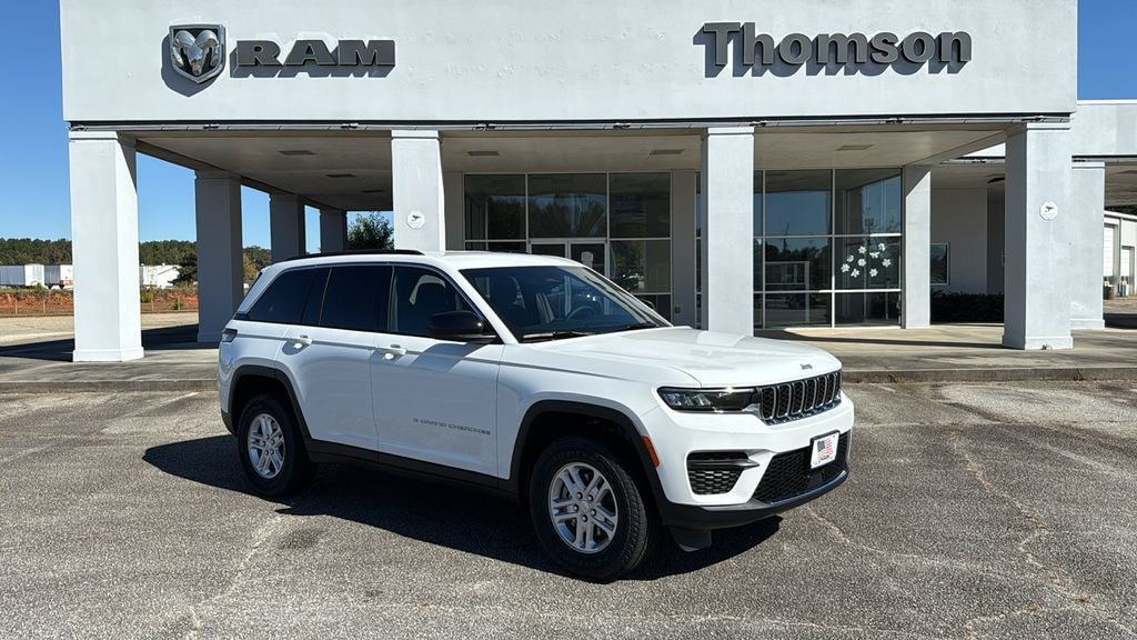 New 2025 Jeep Grand Cherokee LAREDO 4X2 Sport Utility