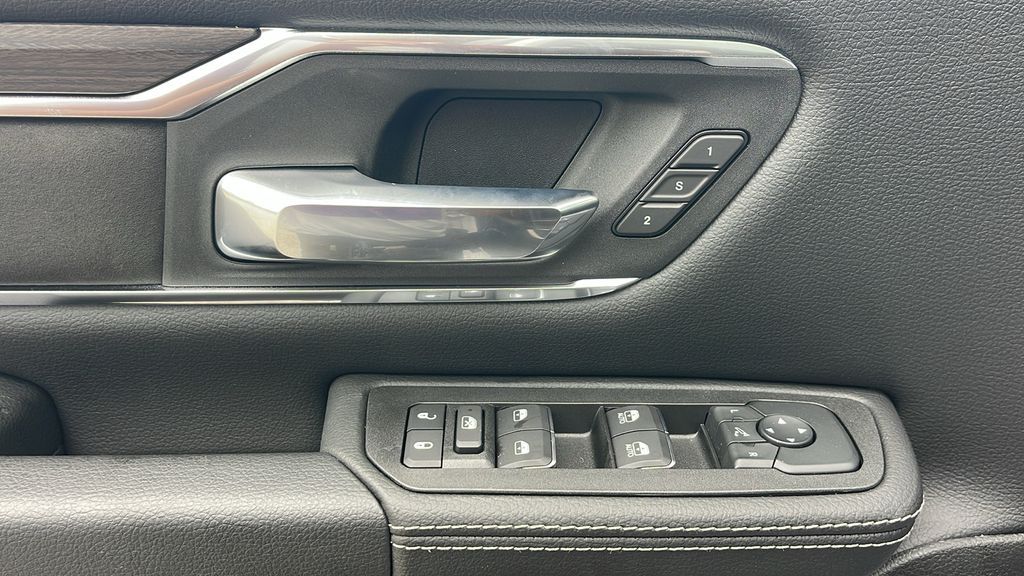 2026 RAM 1500 Laramie - Photo 17