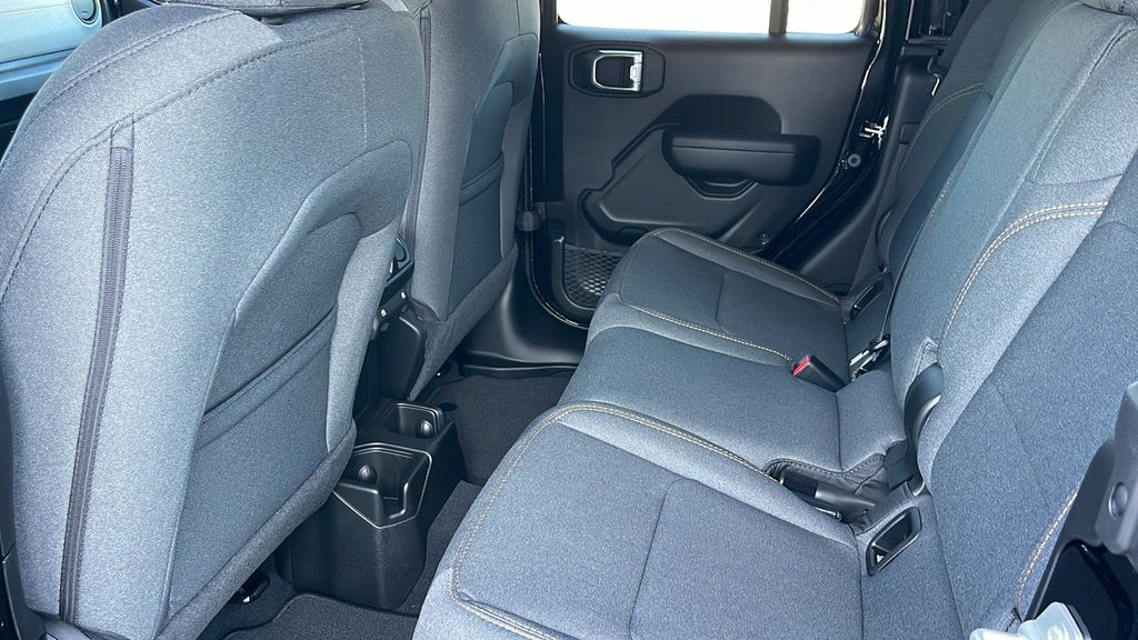 2025 Jeep Gladiator Sport S - Photo 11